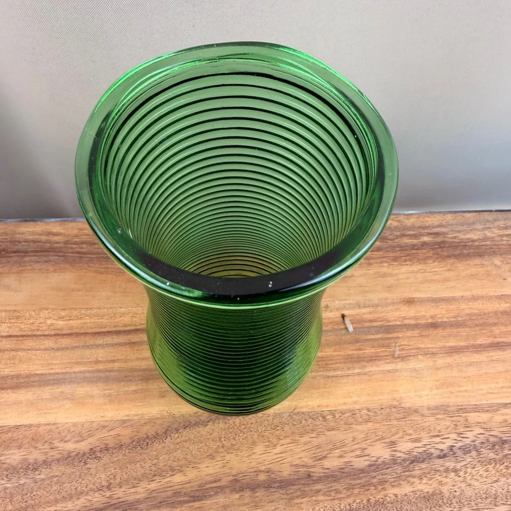 CFG Emerald Green Ribbed Glass Vase Mid Century Modern Style Decorative Floral